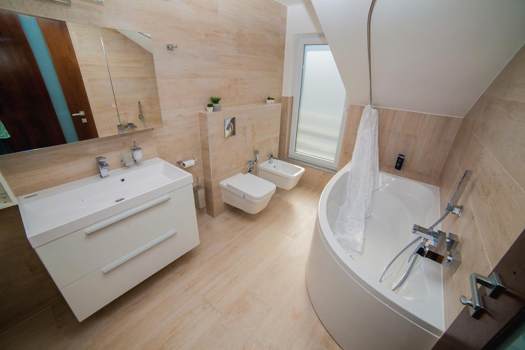 Villa Grace Bihać エクステリア 写真
