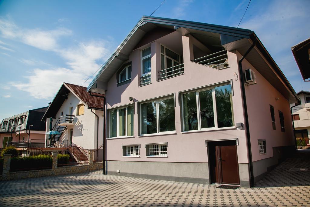 Villa Grace Bihać エクステリア 写真