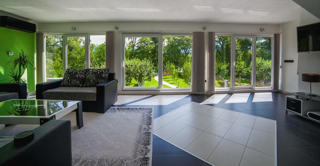 Villa Grace Bihać エクステリア 写真